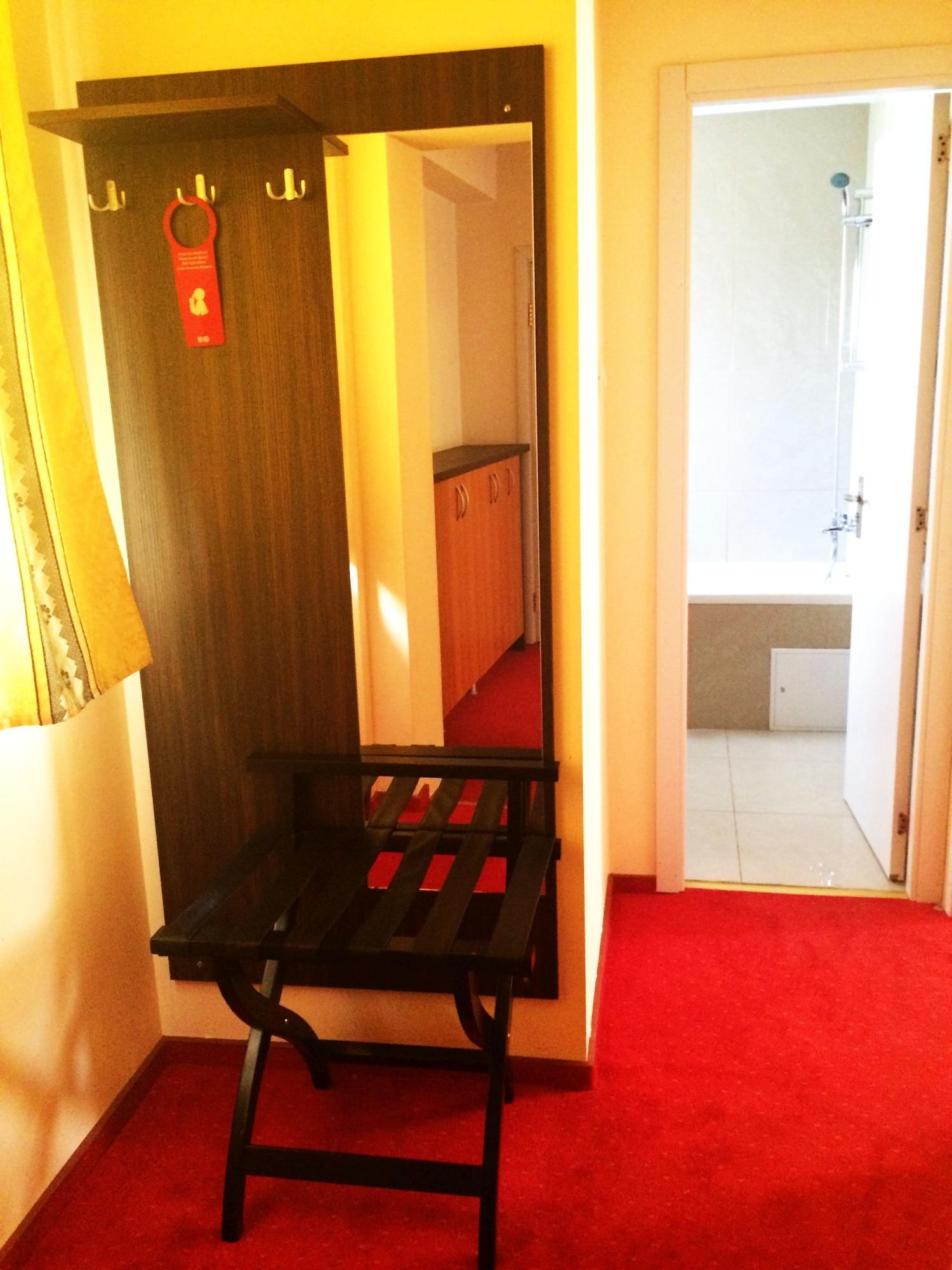 Kosher Hotel Lev Or 부쿠레슈티 외부 사진