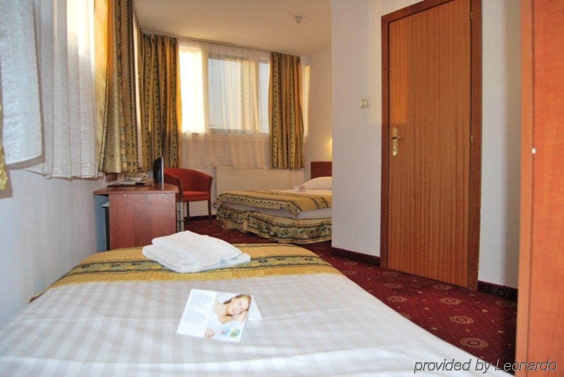 Kosher Hotel Lev Or 부쿠레슈티 객실 사진