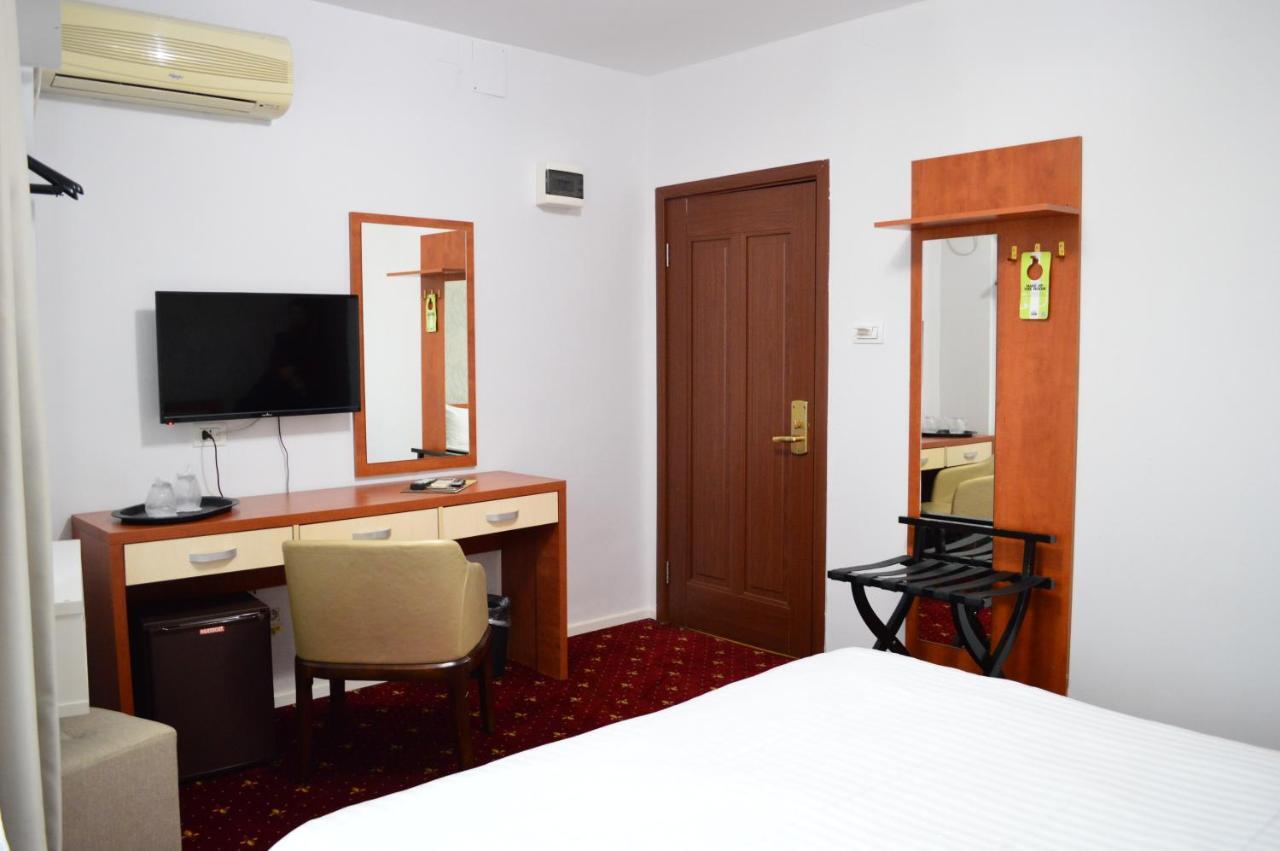 Kosher Hotel Lev Or 부쿠레슈티 외부 사진