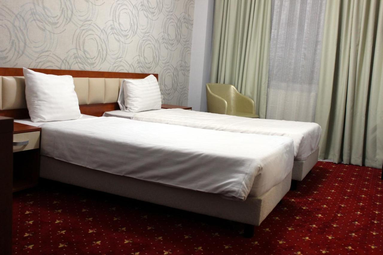 Kosher Hotel Lev Or 부쿠레슈티 외부 사진