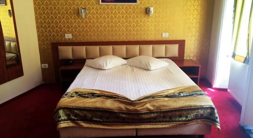 Kosher Hotel Lev Or 부쿠레슈티 외부 사진