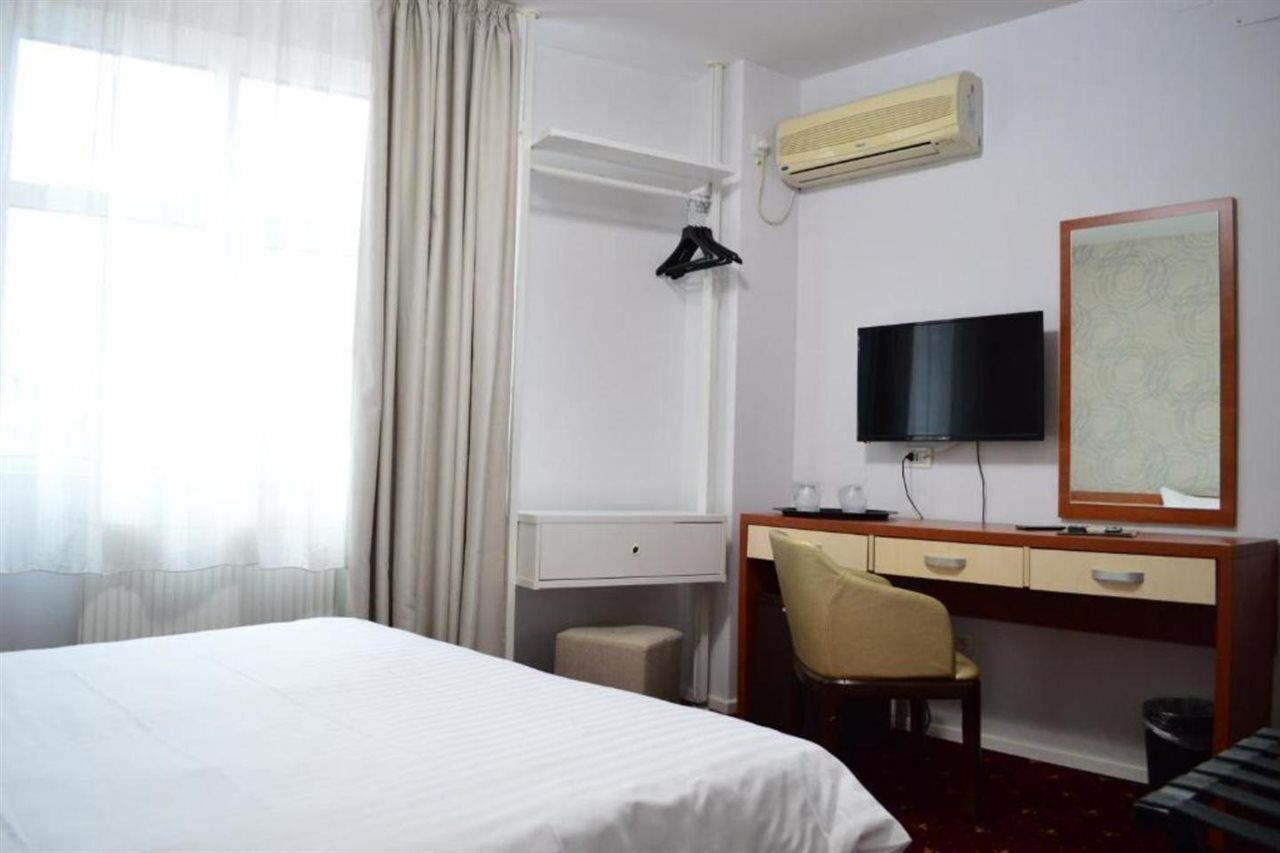 Kosher Hotel Lev Or 부쿠레슈티 외부 사진